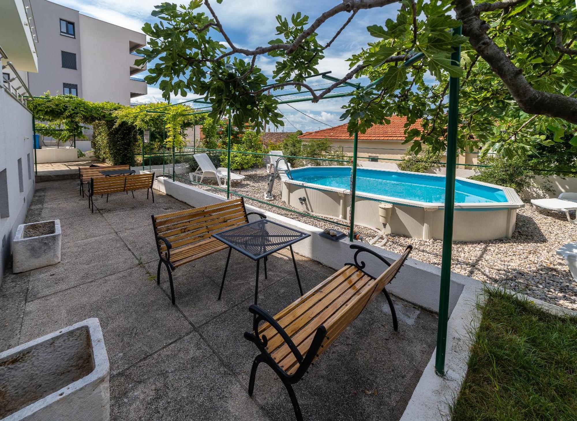 Apartments Turtle Gardens Makarska Eksteriør billede