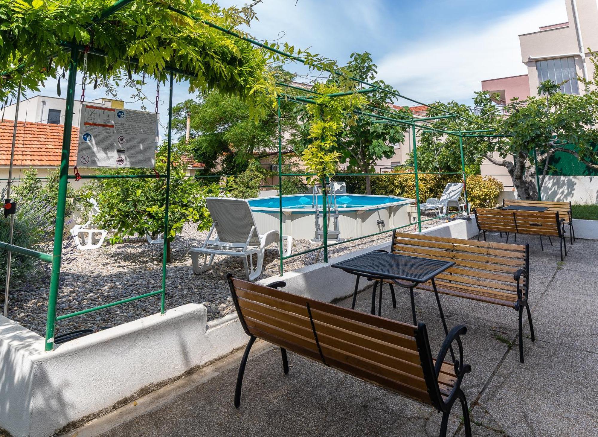Apartments Turtle Gardens Makarska Eksteriør billede