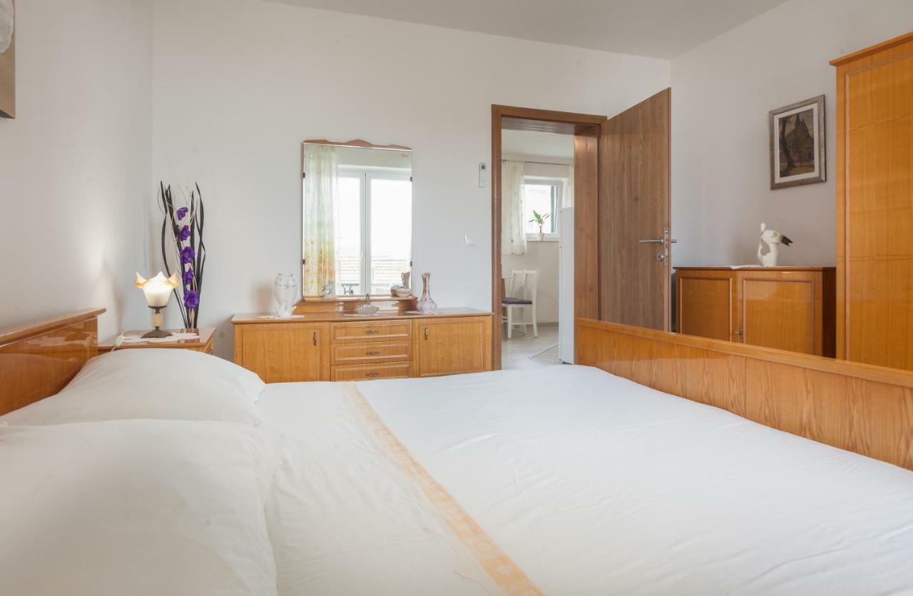 Apartments Turtle Gardens Makarska Eksteriør billede