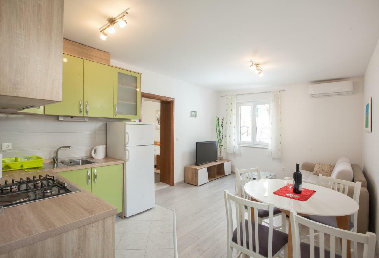 Apartments Turtle Gardens Makarska Eksteriør billede