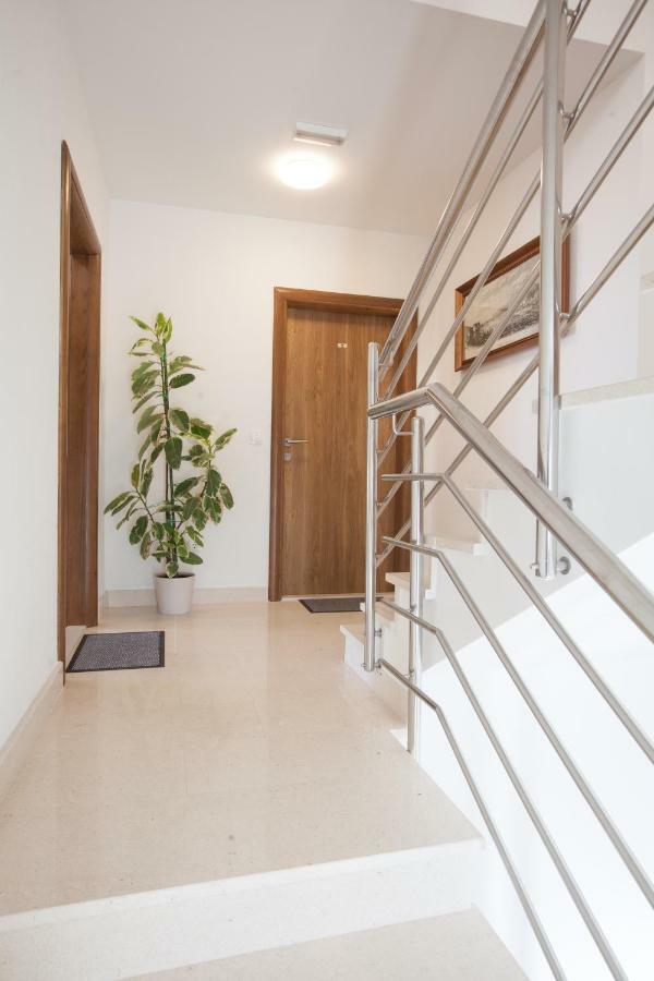 Apartments Turtle Gardens Makarska Eksteriør billede